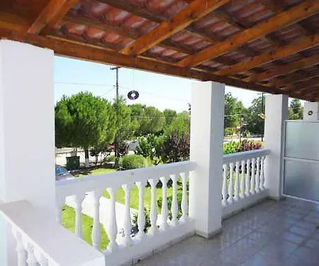 Lazanis Laganas