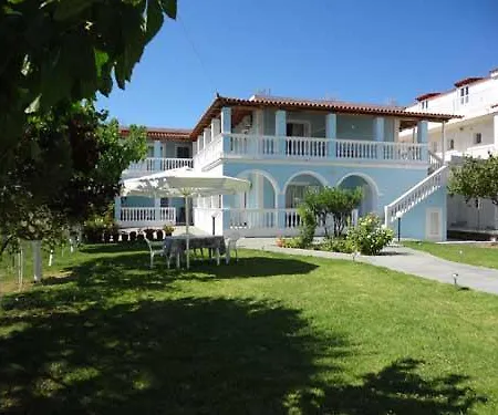 Lazanis アパート